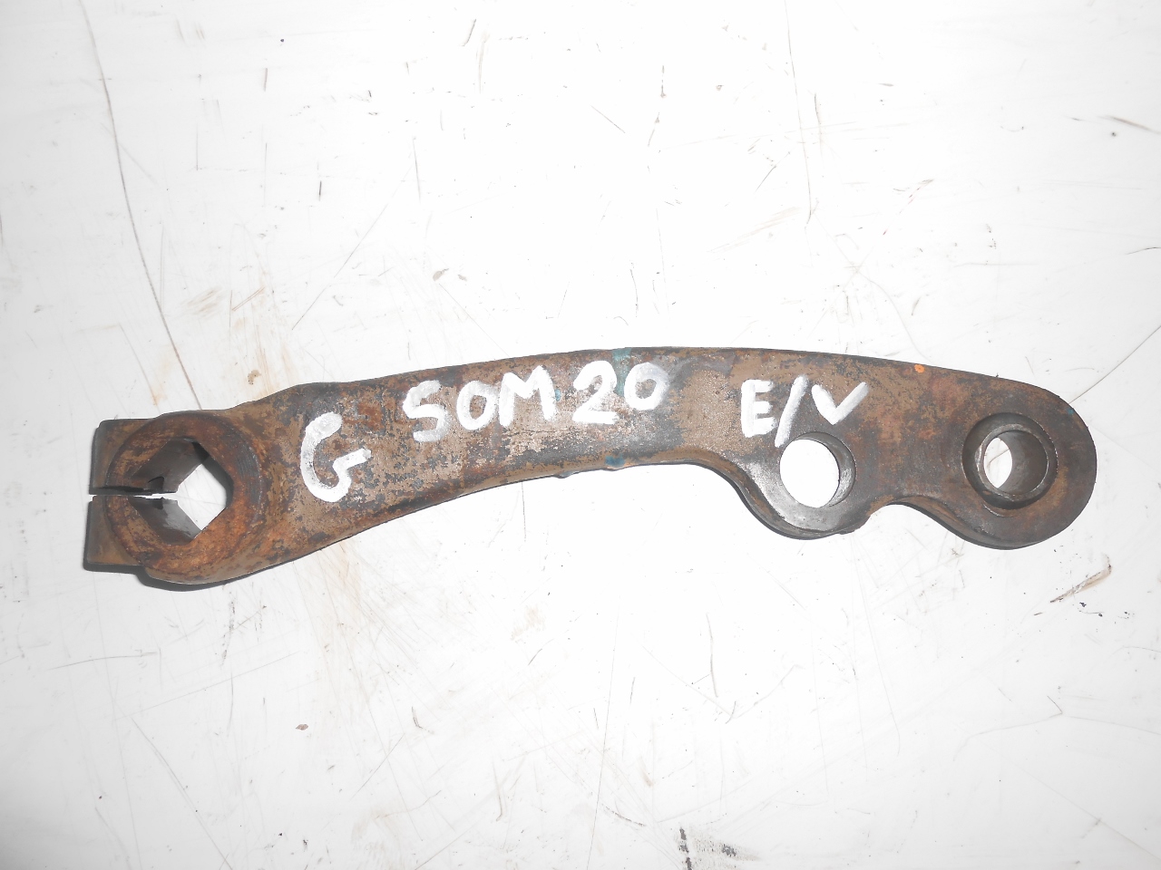 Bras gauche superieur de relevage tracteur someca fiat 20 20d vigneron etroit