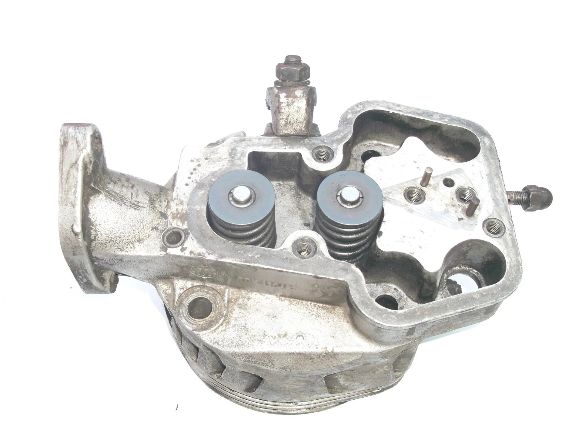 Culasse tracteur mf massey ferguson moteur eicher