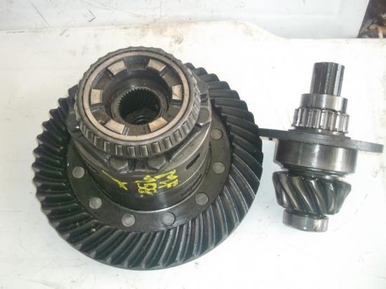 differentiel-pignon-pont-tracteur-massey-ferguson-mf-158-165-1.jpg