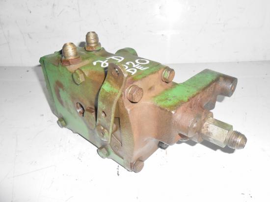 Distributeur hydraulique double effets tracteur john deere 3020