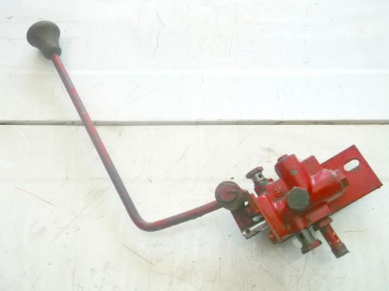 distributeur-hydraulique-frein-tracteur-ih-523-624-724.jpg