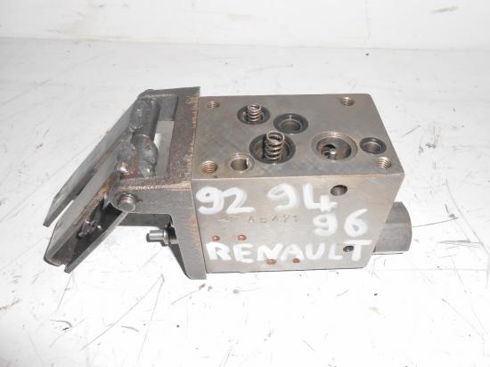 Distributeur hydraulique interne principal de relevage tracteur renault 92 94 96