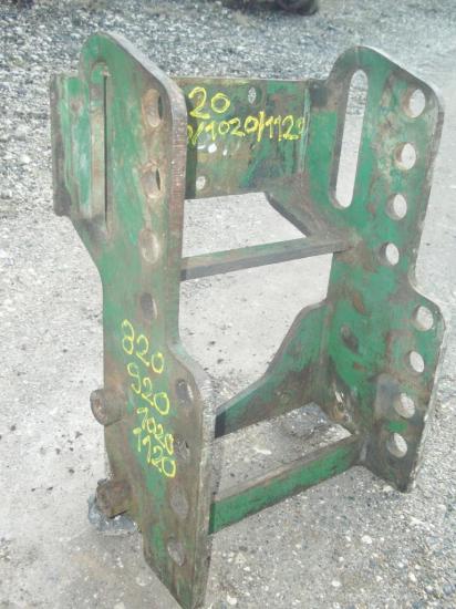 echelle-attelage-tracteur-john-deere-820-920-1020-1120.jpg