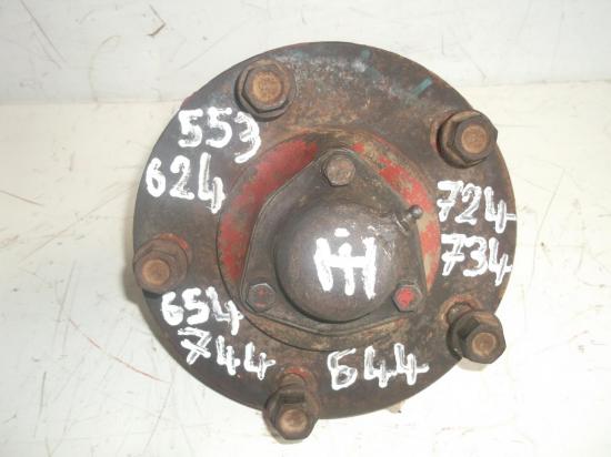 moyeu-de-roue-fusee-tracteur-international-ih-523-553-624-644-654-724-734-744.jpg