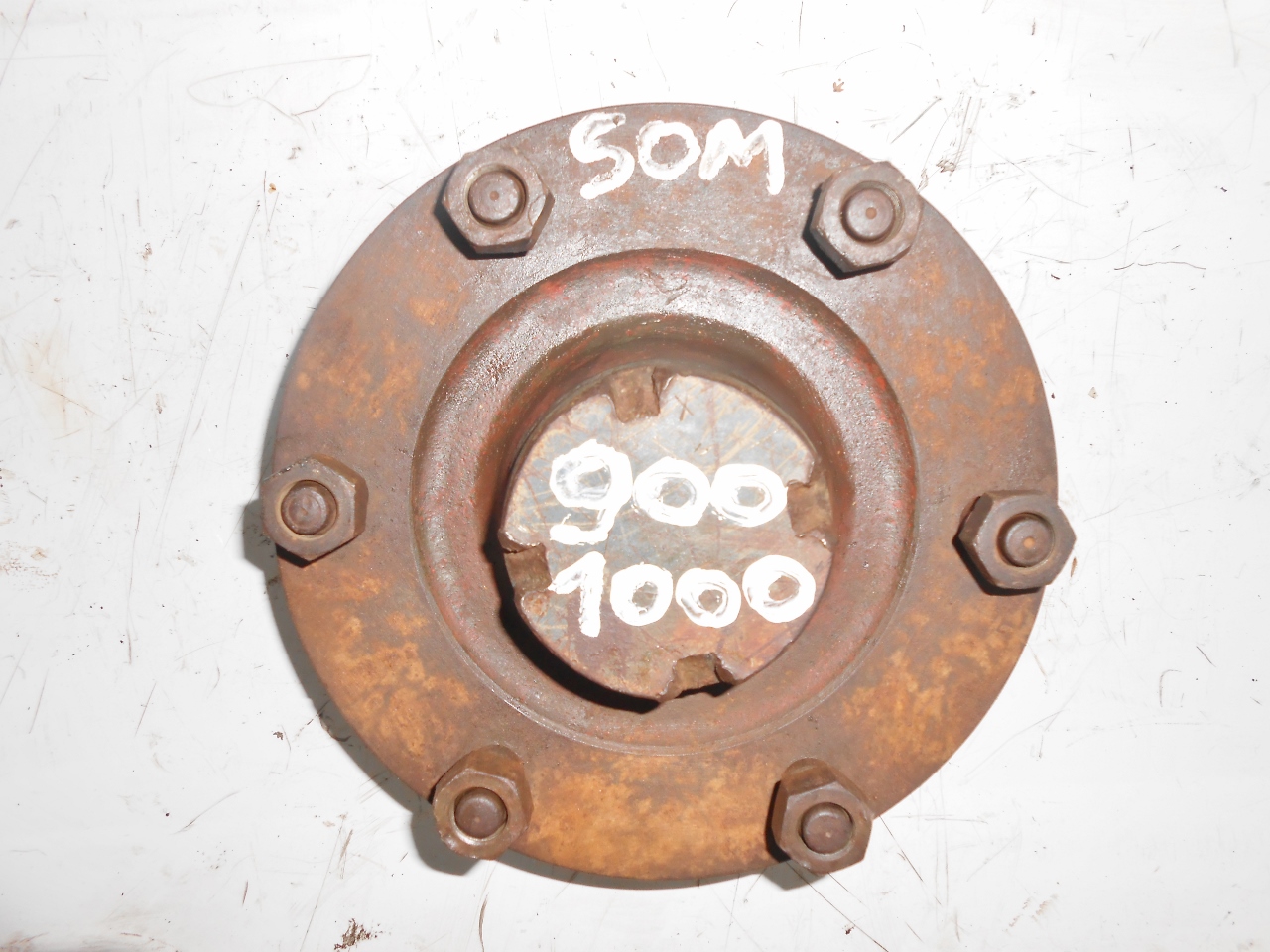 Moyeu de roue tracteur someca fiat 900 1000