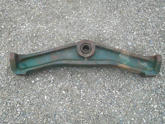 Piece avant train berceau tracteur someca fiat 40 511 615