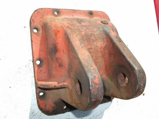 Piece support fixation barre 3 eme points carter cloche arriere de relevage tracteur agricole renault n70 n71 n72 super 5 6 7 5d 6d 7d 55 56 57