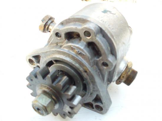 pompe-de-relevage-hydraulique-tracteur.jpg