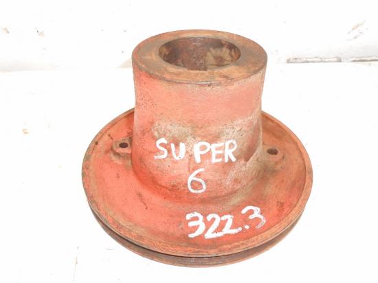 Poulie moteur type 322 3 vilebrequin piece tracteur renault super6 super 6 6d