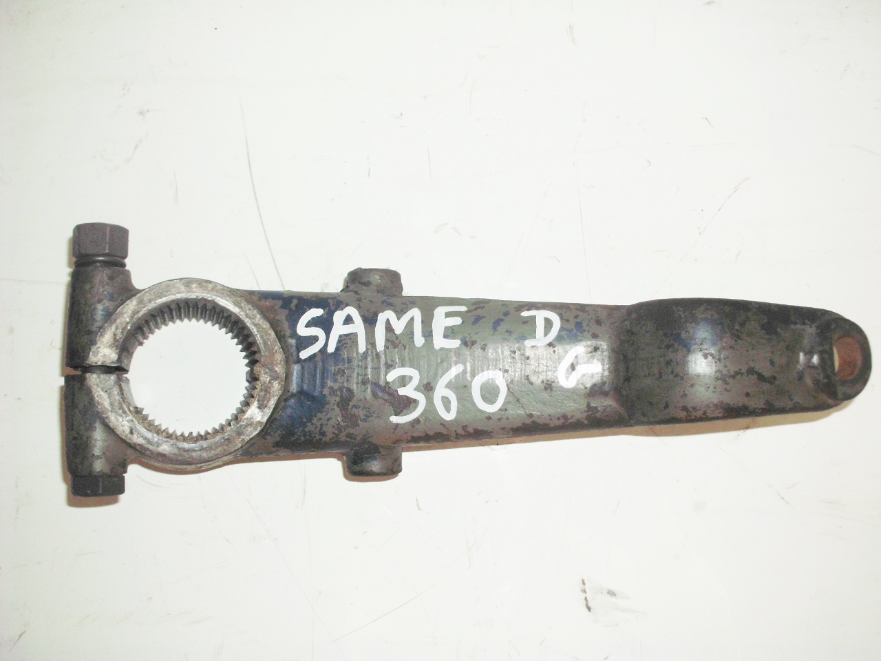 Bras gauche et droit de relevage tracteur same 360