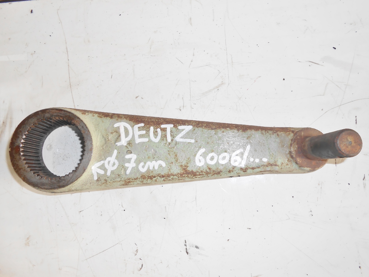 Bras superieur de relevage gauche et droit tracteur deutz 5006 6006