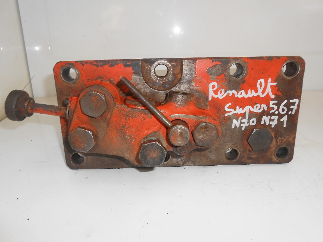 Distributeur de relevage tracteur renault super 5 6 7 n70 n71 n72