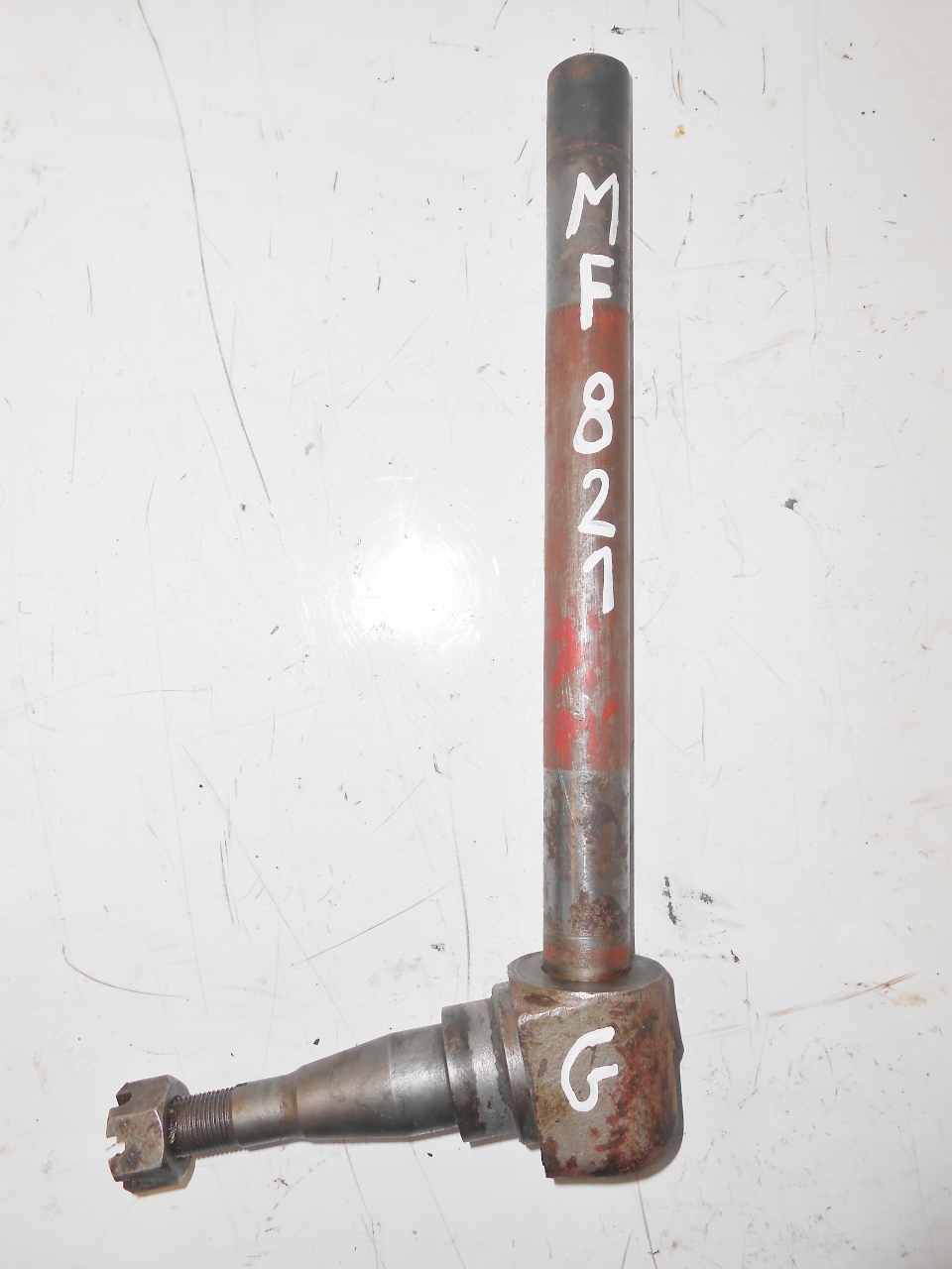 Fusee gauche tracteur massey ferguson mf 821 821d